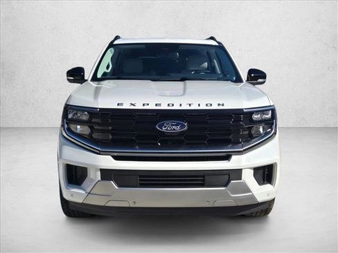 New 2025 Ford Expedition Max Platinum w/ Driver's Package image 5