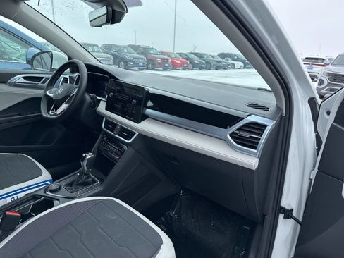 New 2026 Volkswagen Taos SE AWD/4WD image 30