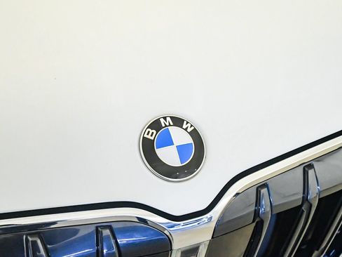 Certified 2023 BMW X1 xDrive28i w/ Convenience Package AWD/4WD image 8