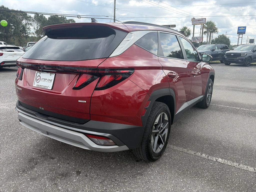 Used 2025 Hyundai Tucson SEL AWD/4WD image 7