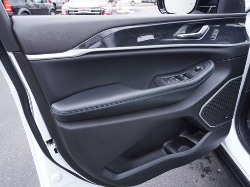 Used 2022 Jeep Grand Cherokee Trailhawk image 14