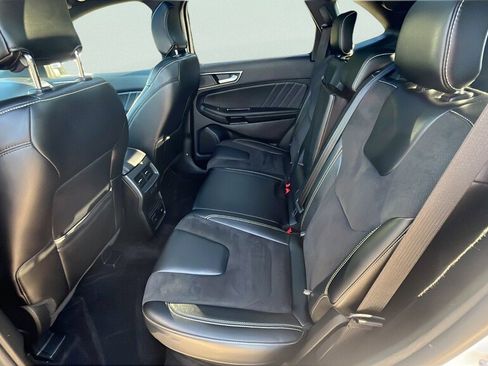 Used 2019 Ford Edge ST w/ Equipment Group 401A AWD/4WD image 16