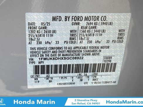 Used 2025 Ford Explorer Active AWD/4WD image 38