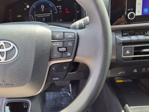 Used 2026 Toyota Camry LE FWD image 21