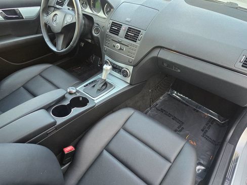 Used 2011 Mercedes-Benz C 300 4MATIC Sedan image 18