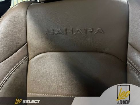 Used 2022 Jeep Wrangler Unlimited Sahara w/ Safety Group AWD/4WD image 23