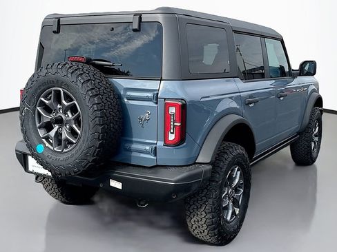 New 2025 Ford Bronco Badlands image 9