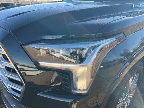 Used 2023 Toyota Sequoia Capstone image 11