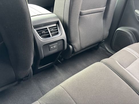 Used 2025 Chevrolet Blazer LT image 24