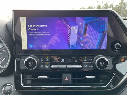 Used 2023 Toyota Highlander XLE image 28