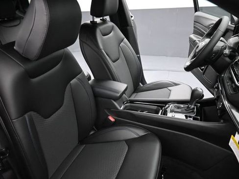New 2026 Jeep Compass Latitude AWD/4WD image 24