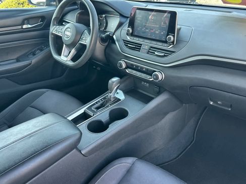 Used 2020 Nissan Altima 2.5 S FWD image 16
