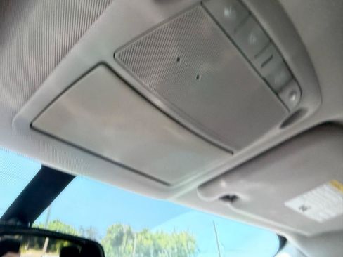 Used 2019 Nissan Pathfinder S AWD/4WD image 15