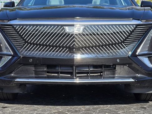 Used 2024 Cadillac Lyriq Luxury image 12