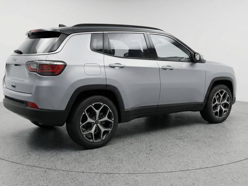 Used 2025 Jeep Compass Limited AWD/4WD image 9
