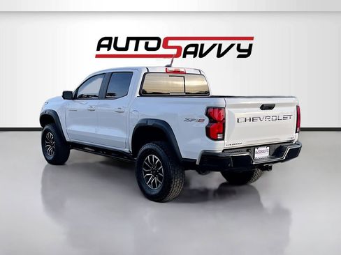 Used 2024 Chevrolet Colorado ZR2 w/ Technology Package AWD/4WD image 5