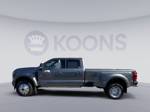 New 2026 Ford F450 Platinum image 2