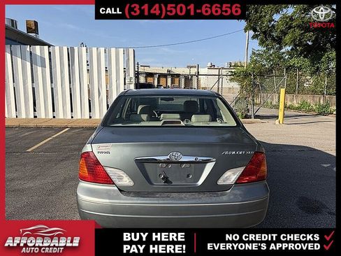 Used 2001 Toyota Avalon XLS w/ Option Pkg 7 FWD image 4