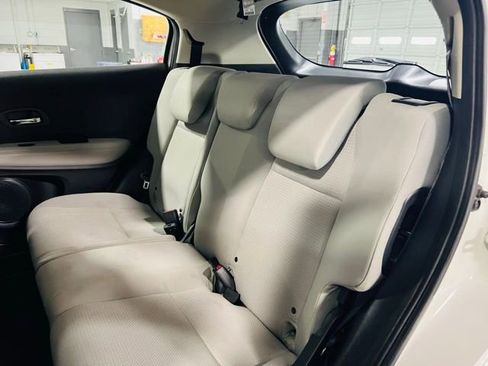 Used 2021 Honda HR-V LX image 23