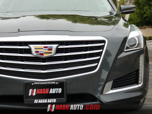 Used 2018 Cadillac CTS Luxury RWD image 16