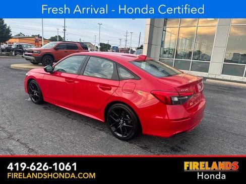 Used 2024 Honda Civic Sport image 3