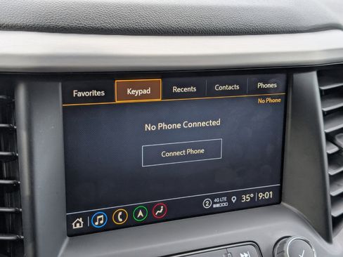 Used 2023 GMC Acadia SLT image 32