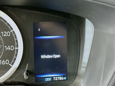 Used 2020 Toyota Corolla LE image 19