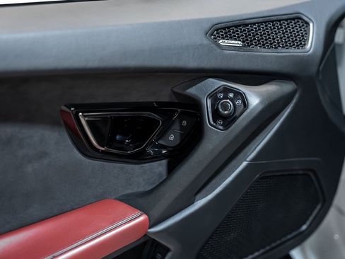 Used 2020 Lamborghini Huracan EVO image 52