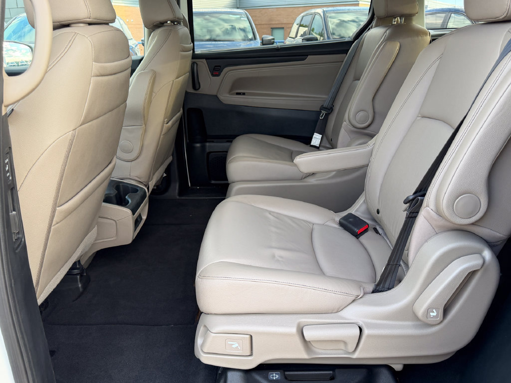 Used 2024 Honda Odyssey Touring image 17