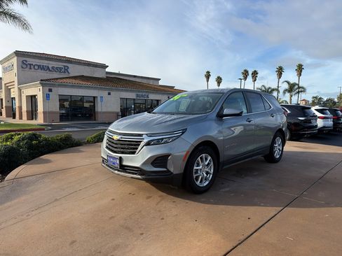 Used 2024 Chevrolet Equinox LT image 1
