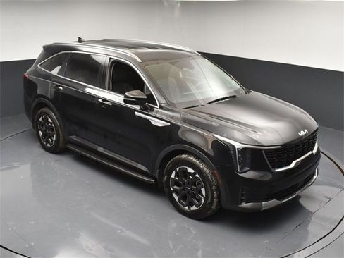 Certified 2025 Kia Sorento S image 41