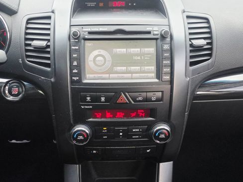 Used 2012 Kia Sorento SX w/ SX Premium Pkg AWD/4WD image 22
