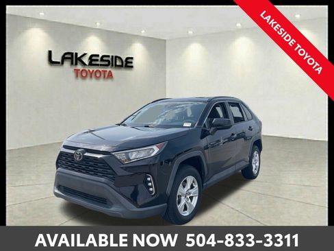 Used 2020 Toyota RAV4 XLE FWD image 1