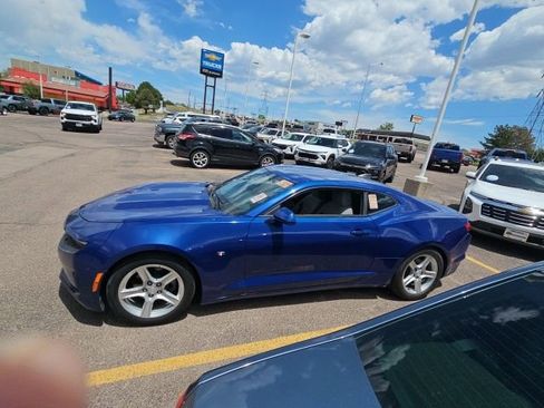 Used 2020 Chevrolet Camaro LT RWD image 5