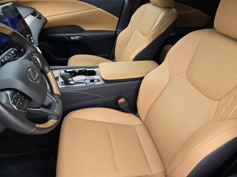 Certified 2025 Lexus RX 350 Premium w/ Accessory Package (Z1) FWD image 10