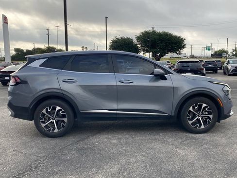 Used 2024 Kia Sportage EX FWD image 3