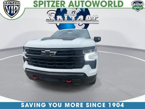 Used 2024 Chevrolet Silverado 1500 LT Trail Boss w/ Convenience Package II AWD/4WD image 3