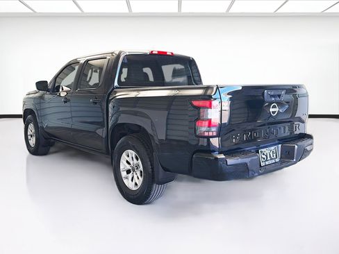 Used 2024 Nissan Frontier SV image 6