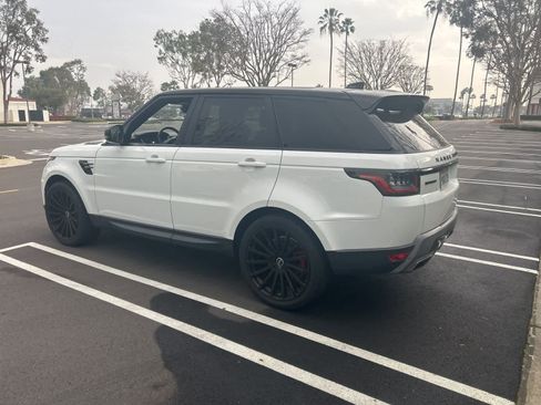 Used 2018 Land Rover Range Rover Sport SE image 4