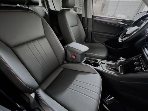 Used 2024 Volkswagen Tiguan Wolfsburg Edition image 31