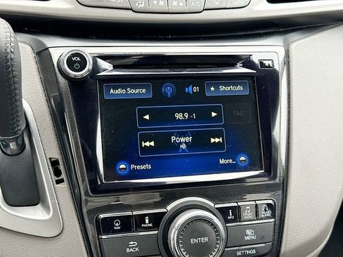 Used 2016 Honda Odyssey Touring Elite image 15