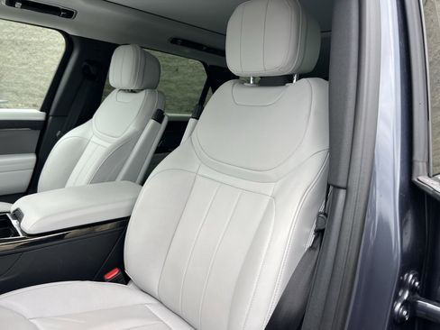 Used 2023 Land Rover Range Rover Sport SE AWD/4WD image 15