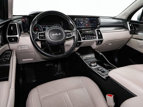 Certified 2023 Kia Sorento EX w/ Panoramic Sunroof Package image 6