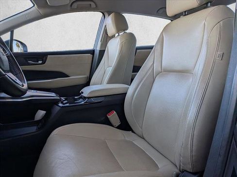 Used 2018 Honda Clarity Touring image 16