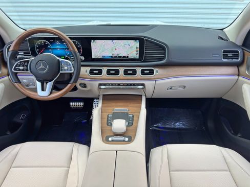 Used 2023 Mercedes-Benz GLS 450 4MATIC image 13