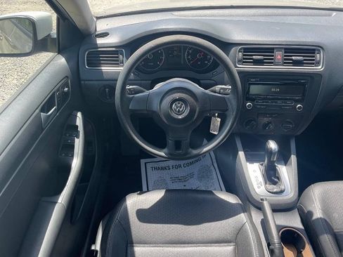 Used 2014 Volkswagen Jetta SE FWD image 14
