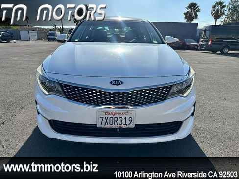 Used 2017 Kia Optima EX w/ Premium Package FWD image 2