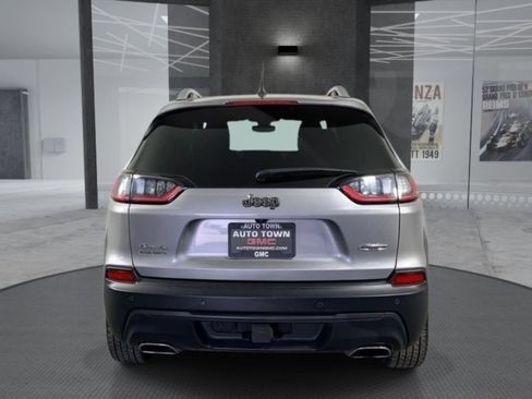 Used 2019 Jeep Cherokee Latitude Plus w/ Comfort/Convenience Group AWD/4WD image 6