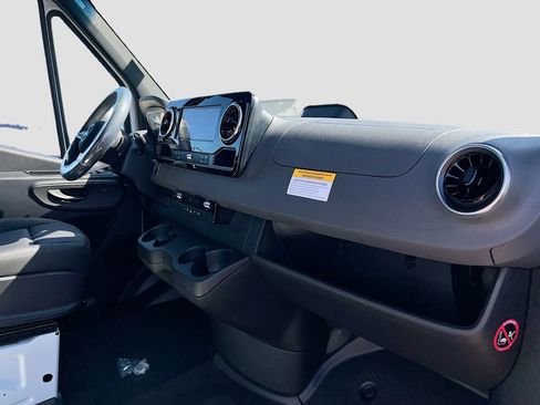 New 2026 Mercedes-Benz Sprinter 2500 image 27