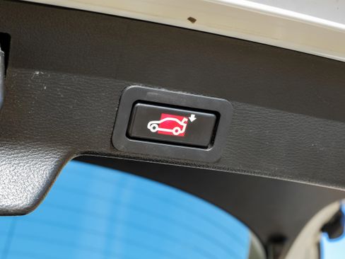 Used 2012 BMW X6 M image 47